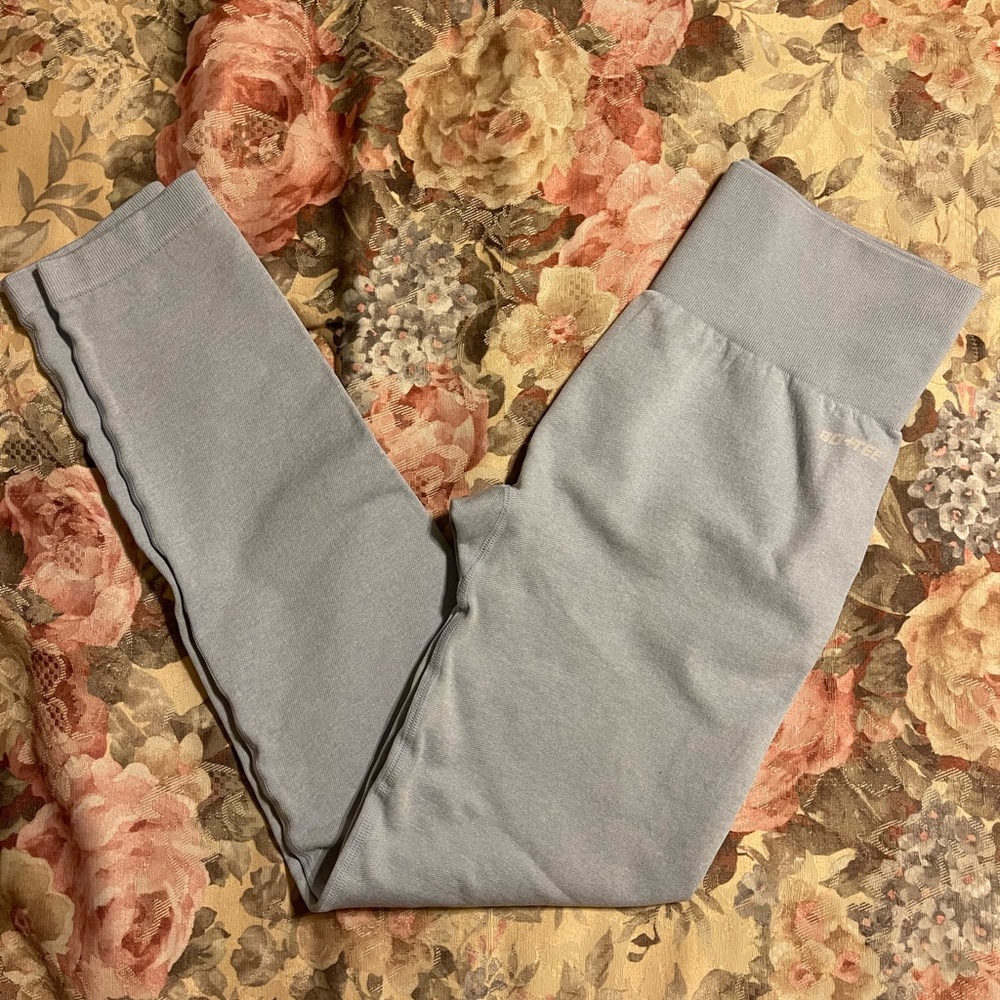Bo and Tee Size Small Leggings blue